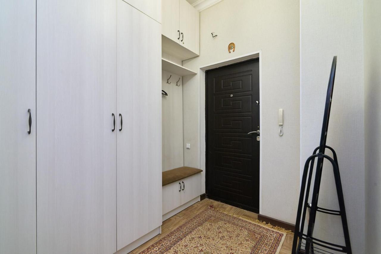 Ferienwohnung Квартира В Самом Центре Столицы Казахстана Astana Exterior foto